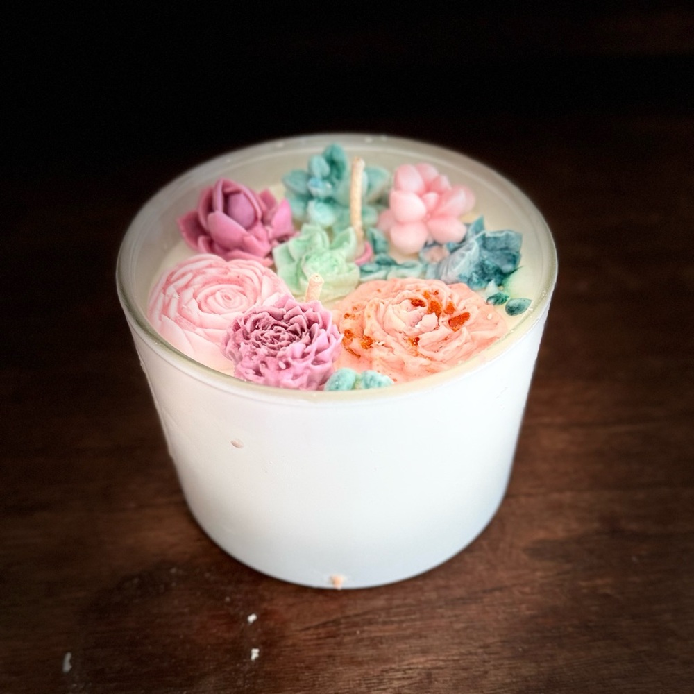 Hand Made Luxury Soy Candle - - Picture 11 of 15